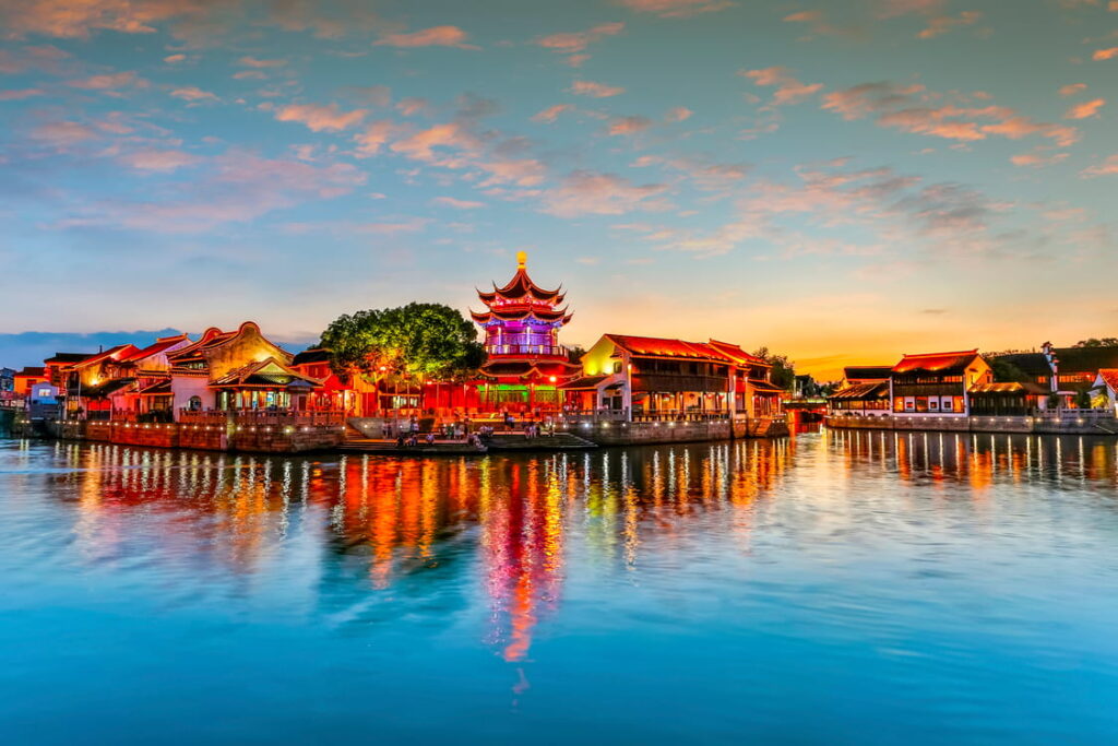 SOUTH VIETNAM (5 DAYS, 4 NIGHTS)